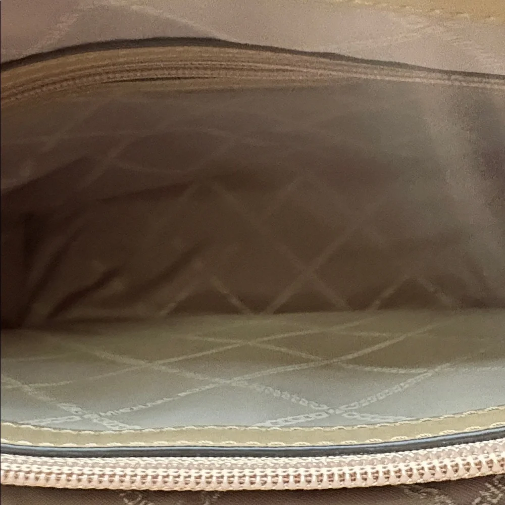 Michael Kors Voyager Large Color-Block Signature Logo Tote Bag ,camel,gold & tan - Picture 5 of 13